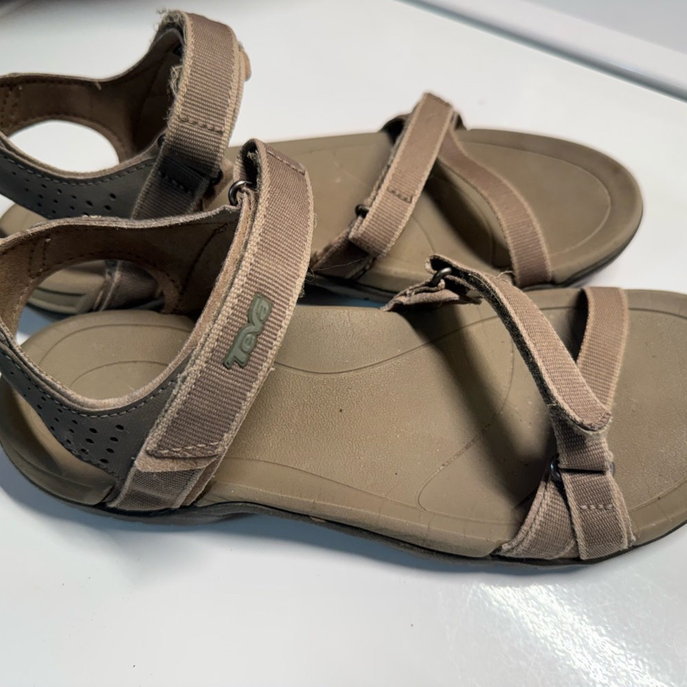 Teva Women's Gray Verra Sandals - Picture 2 of 7